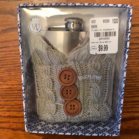 Hip Flask - Picture 1 of 2